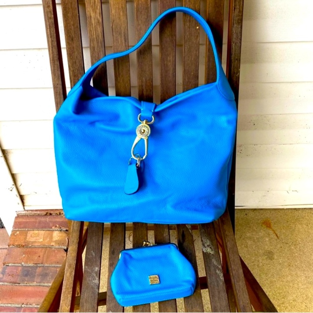 Dooney & Bourke Belvedere Logo Lock shoulder bag w Matching Coin Purse NEW
